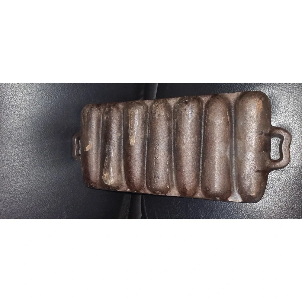 Cast‎ Iron Cornbread Muffin Pan